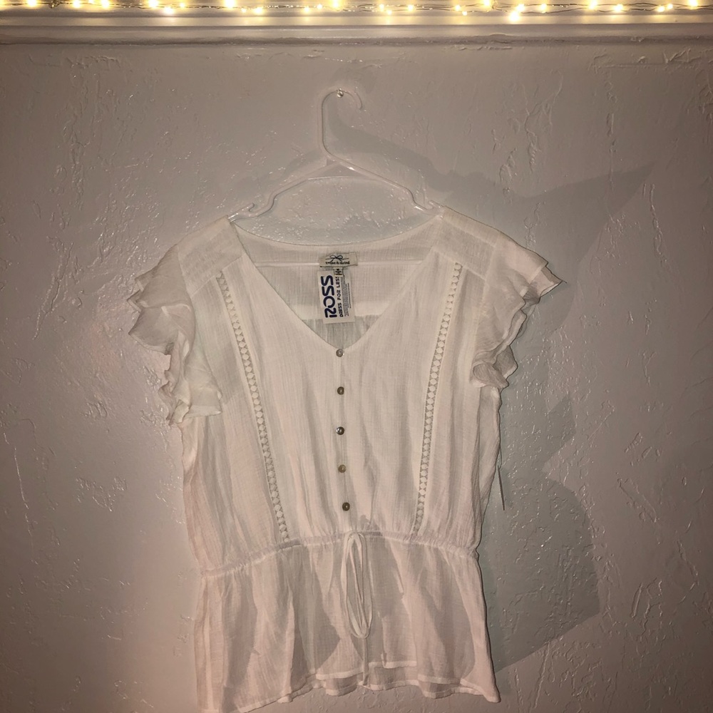 ✨White shirt/blouse